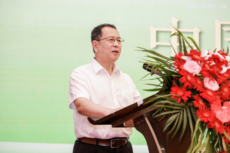 中國塑料加工工業協會理事長王占杰