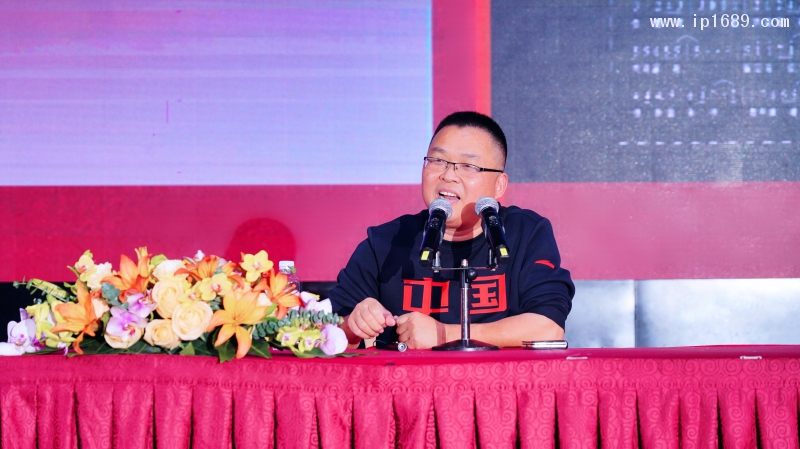 伯朗特董事長尹榮造先生發表了熱情彭拜的演講